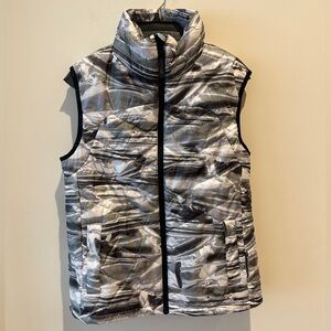 Track & Field Printed Puffer Vest size medium